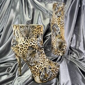 Bumper Boutique Tiger Print Ankle Platform Heel Booties Women's Size 9 Club Rave